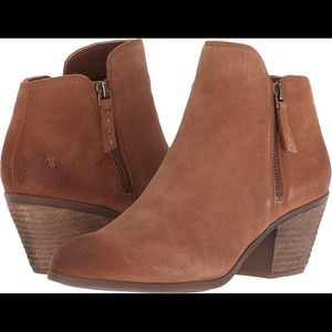 Nwot Judith Frye Bootie whiskey leather sz 8.5